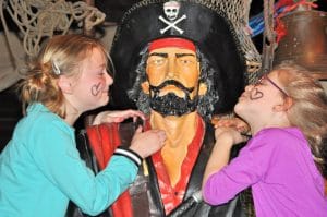 Kapitein met kinderen
